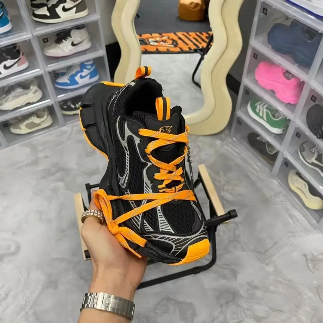 Balenciaga Track 10.0 Sneakers ?Price — foto 7 de 8