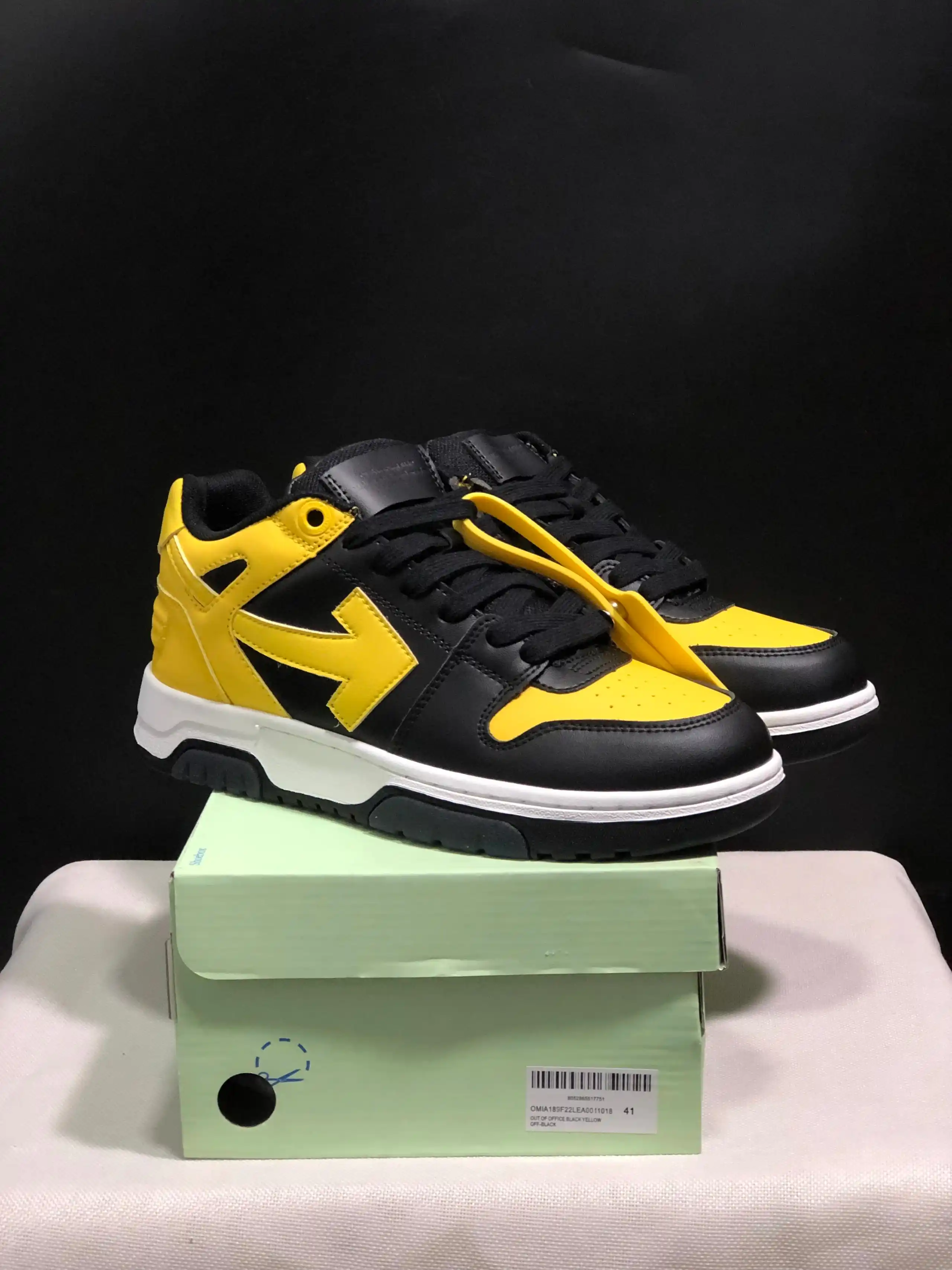 Off-White Out Of Office Sneakers — foto 9 de 10