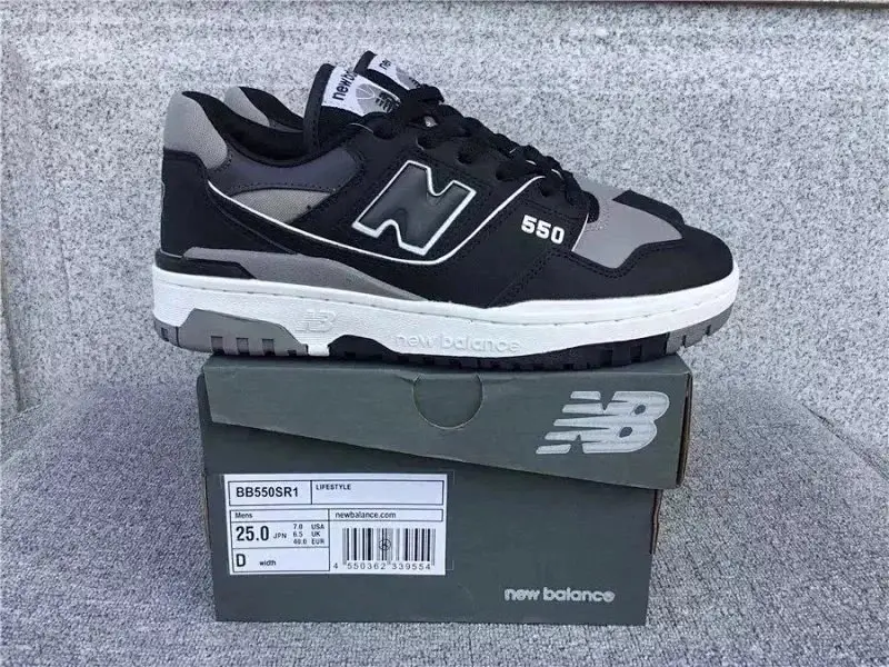 New Balance 550 Sneakers — foto 3 de 15