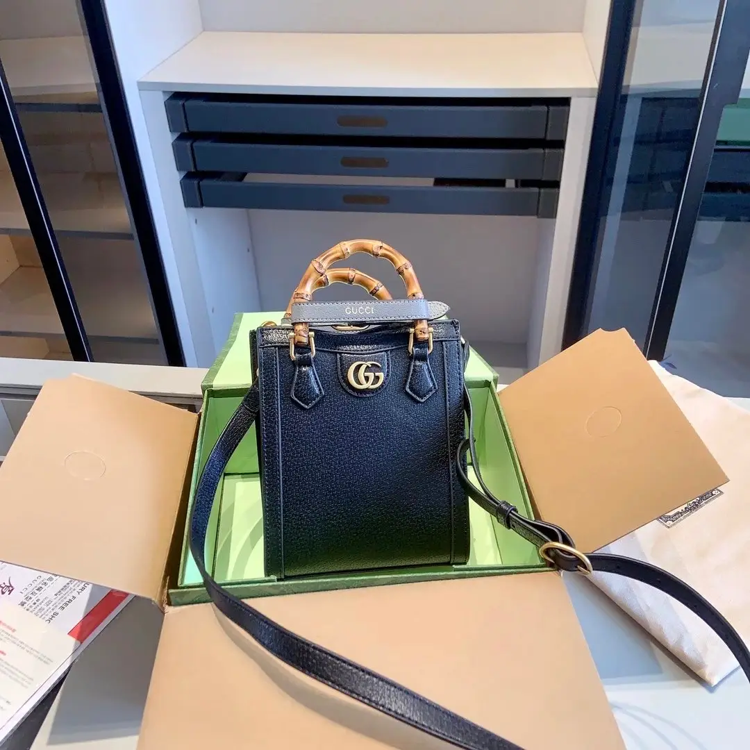 Gucci Handbags [5 styles] — foto 4 de 5