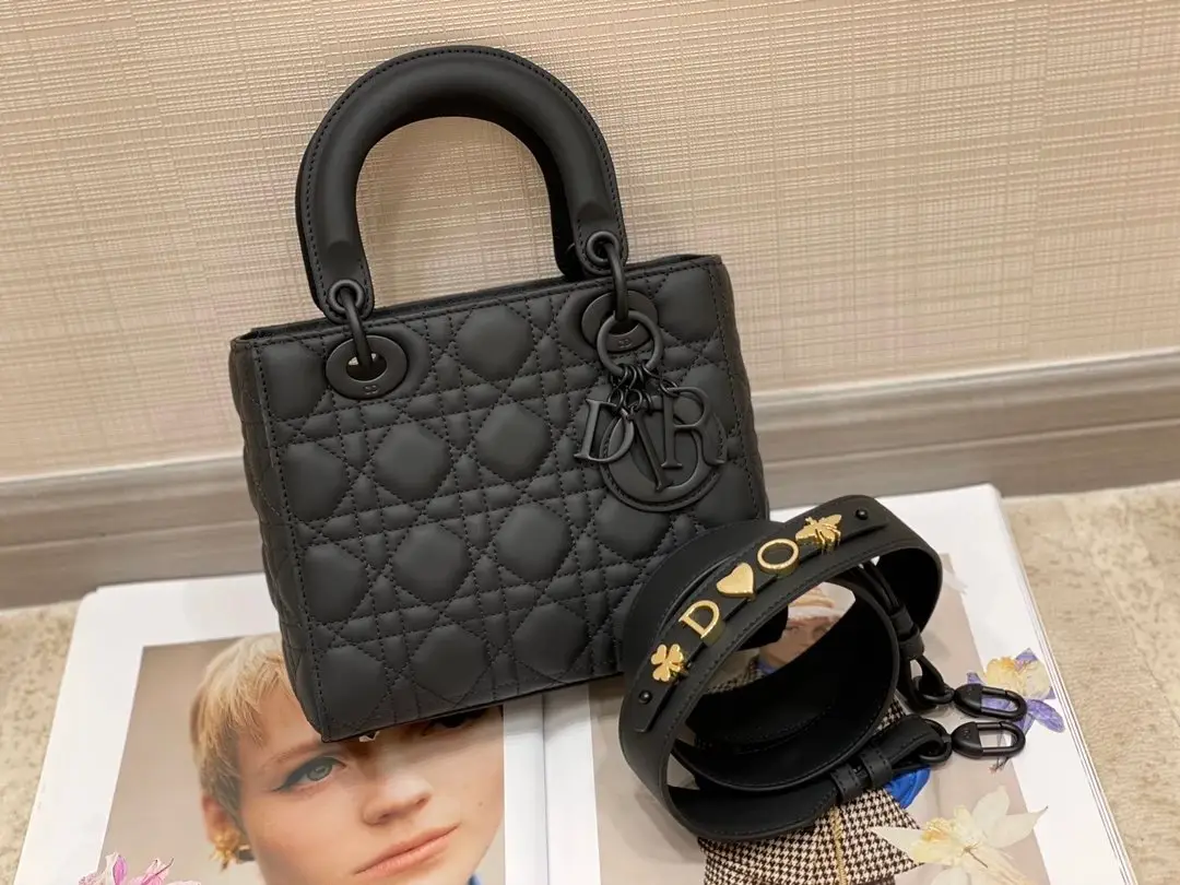 Dior Handbags [15 styles] — foto 9 de 15