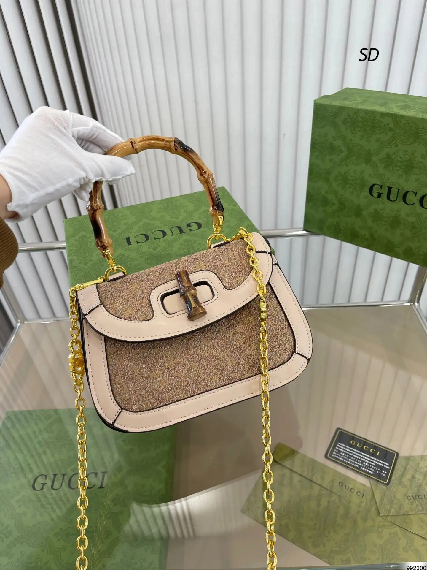 Gucci Handbags [14 styles] — foto 15 de 15