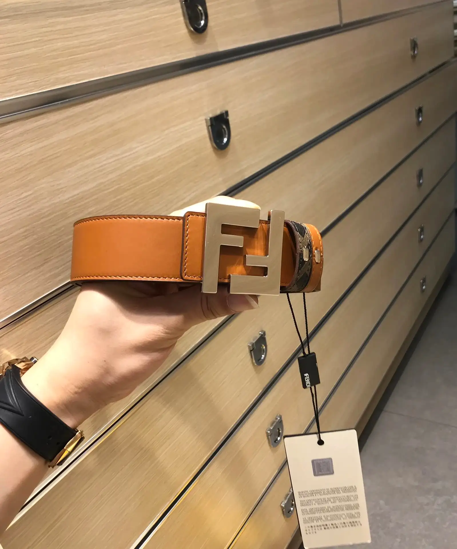Fendi Leather Belt [14 styles] — foto 8 de 14