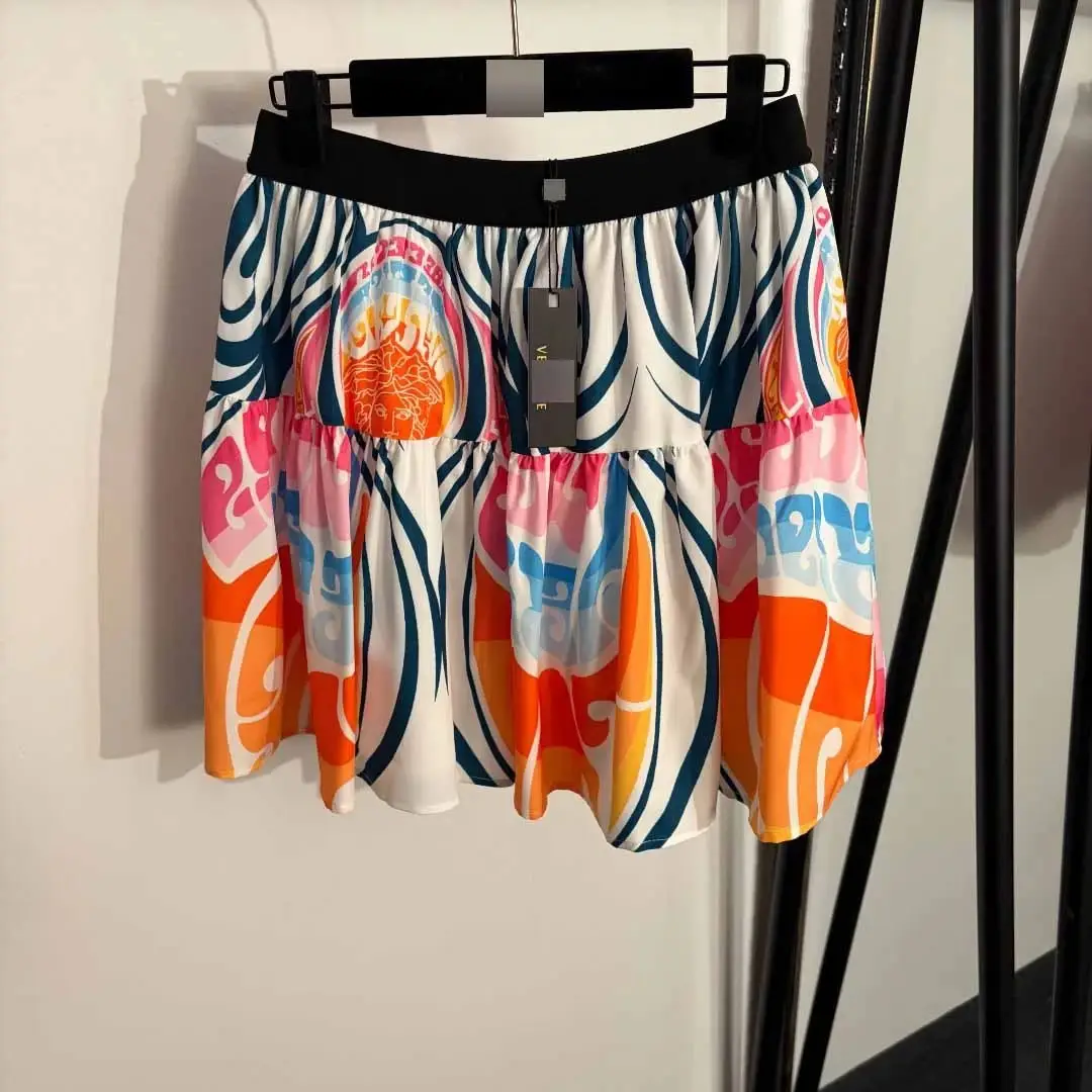 Versace Skirt [4 styles] — foto 3 de 5