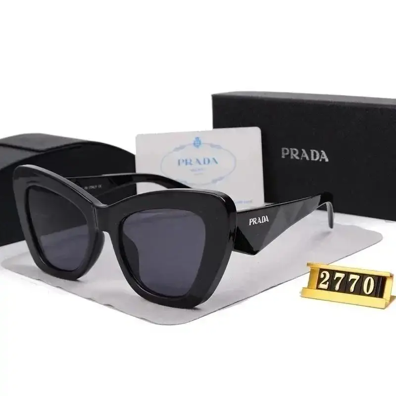 Prada Sunglasses [11 styles] — foto 7 de 8