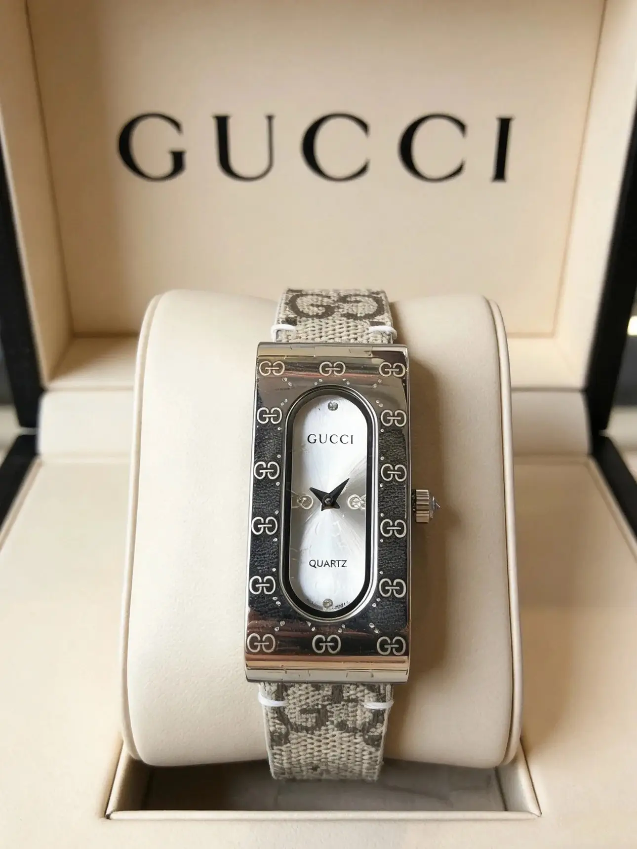 Gucci Watches [3 styles] — foto 3 de 5